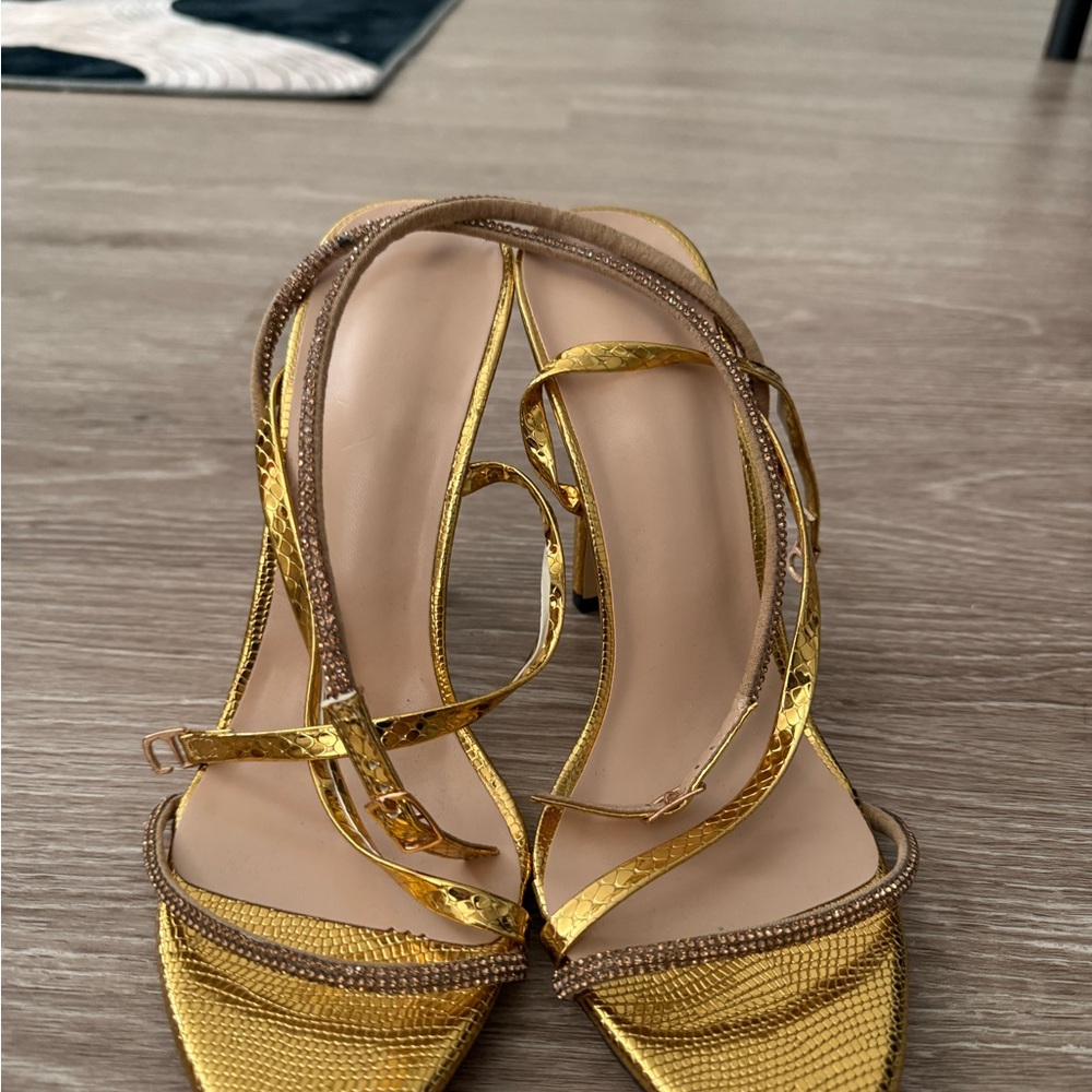Elegant Gold Strappy Heels - Picture 3 of 7